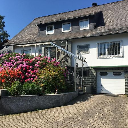 Moderne, Herzliche Und Grosse Ferienwohnung Mitten Im Naturpark Grebenhain Exterior photo